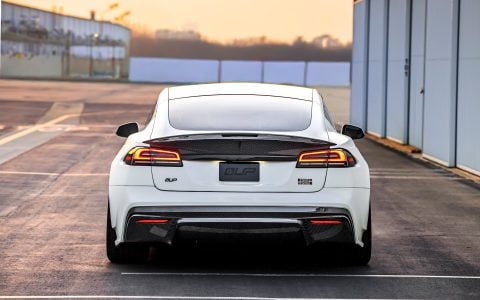 Joe Rogan Pearl White Tesla Model S Plaid S-APEX build done by Unplugged Performance 3840px Image (51)