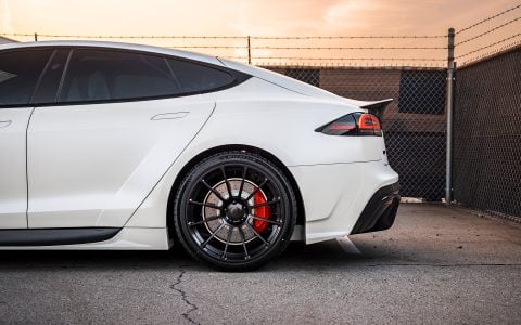 Joe Rogan Pearl White Tesla Model S Plaid S-APEX build done by Unplugged Performance 3840px Image (54)