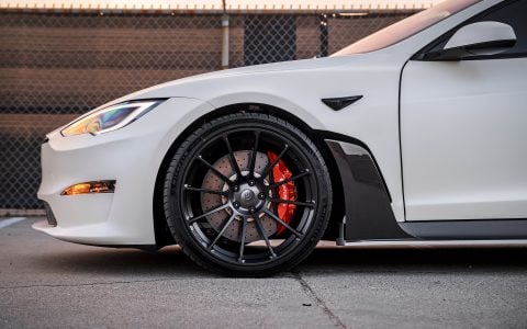 Joe Rogan Pearl White Tesla Model S Plaid S-APEX build done by Unplugged Performance 3840px Image (55)