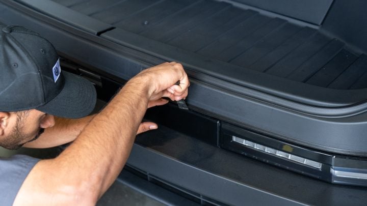 TESLA CYBERTRUCK HD FRONT BUMPER WITH FRONT BULL BAR UP INVINCIBLE 00018_1920