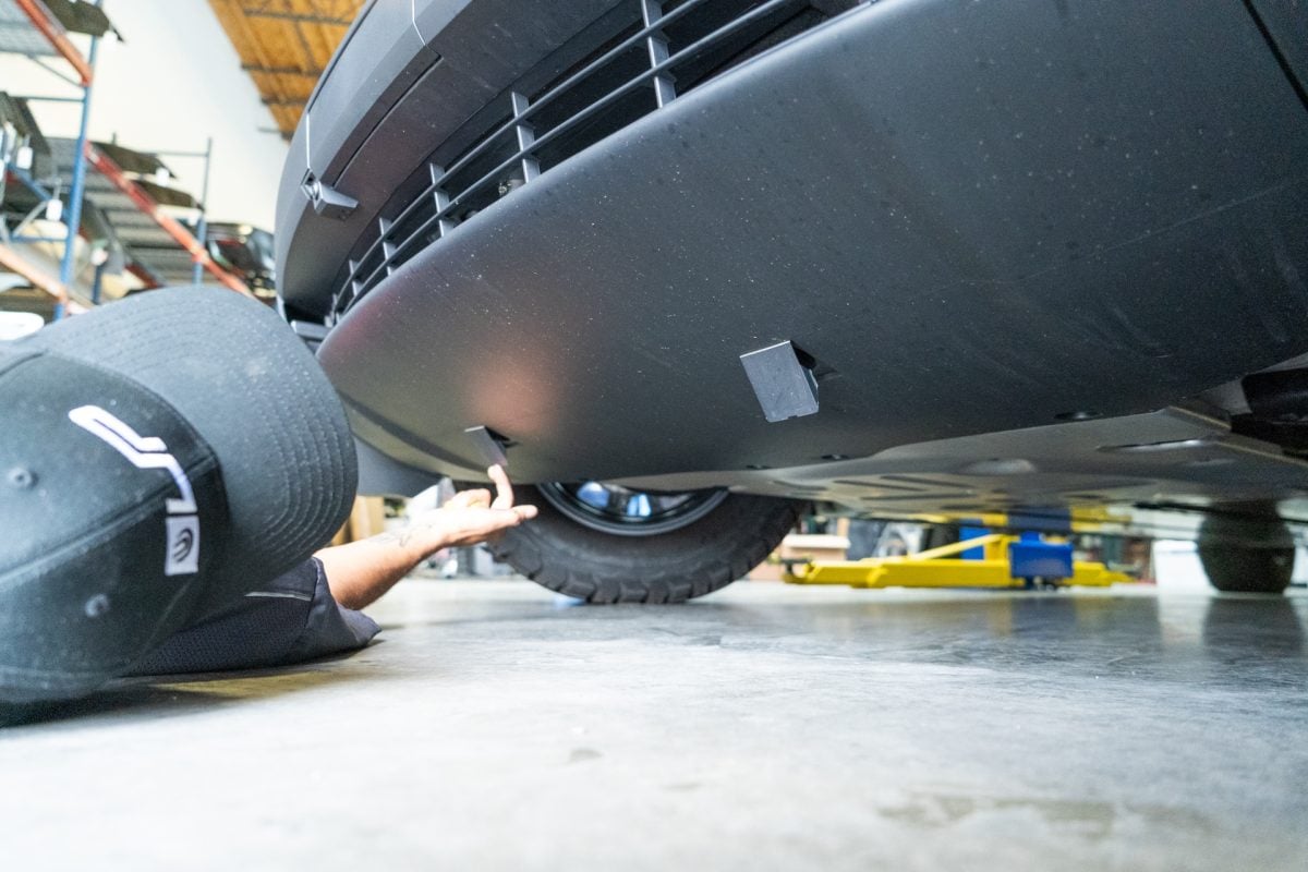 TESLA CYBERTRUCK HD FRONT BUMPER WITH FRONT BULL BAR UP INVINCIBLE 00033_1920