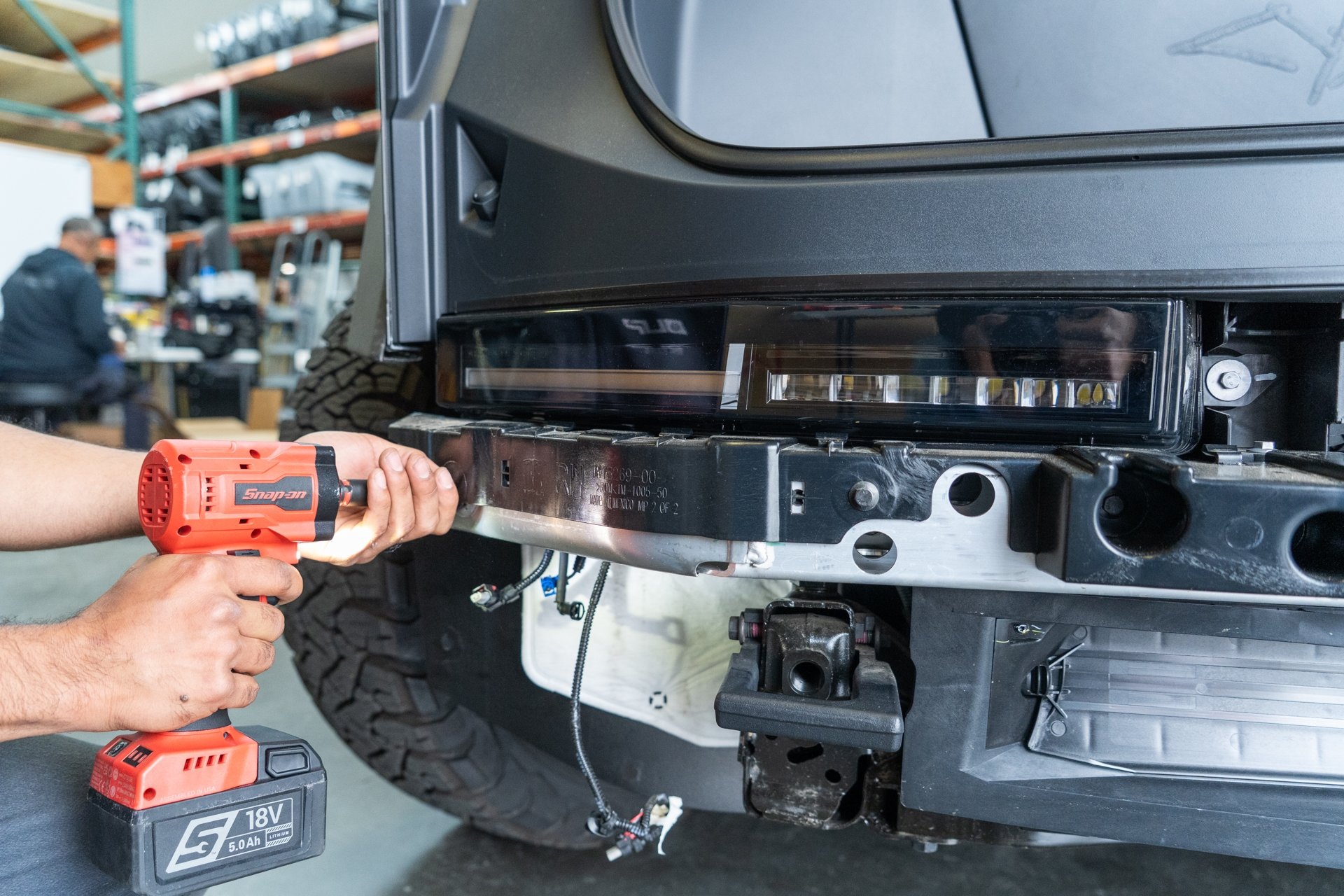 TESLA CYBERTRUCK HD FRONT BUMPER WITH FRONT BULL BAR UP INVINCIBLE 00043_1920