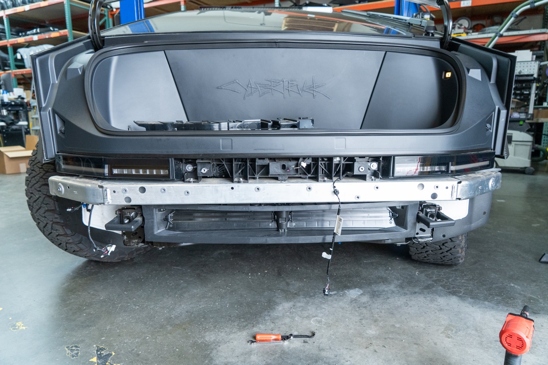 TESLA CYBERTRUCK HD FRONT BUMPER WITH FRONT BULL BAR UP INVINCIBLE 00053_1920