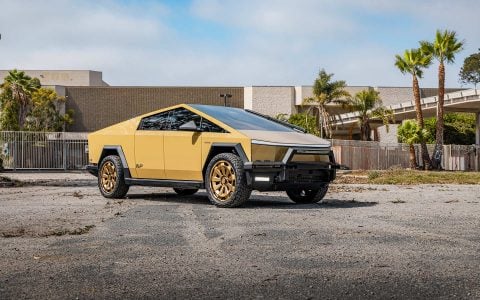 Tan Wrapped Tesla Cybertruck with 24-inch UP Forged CYBRNOVA in Satin Bronze