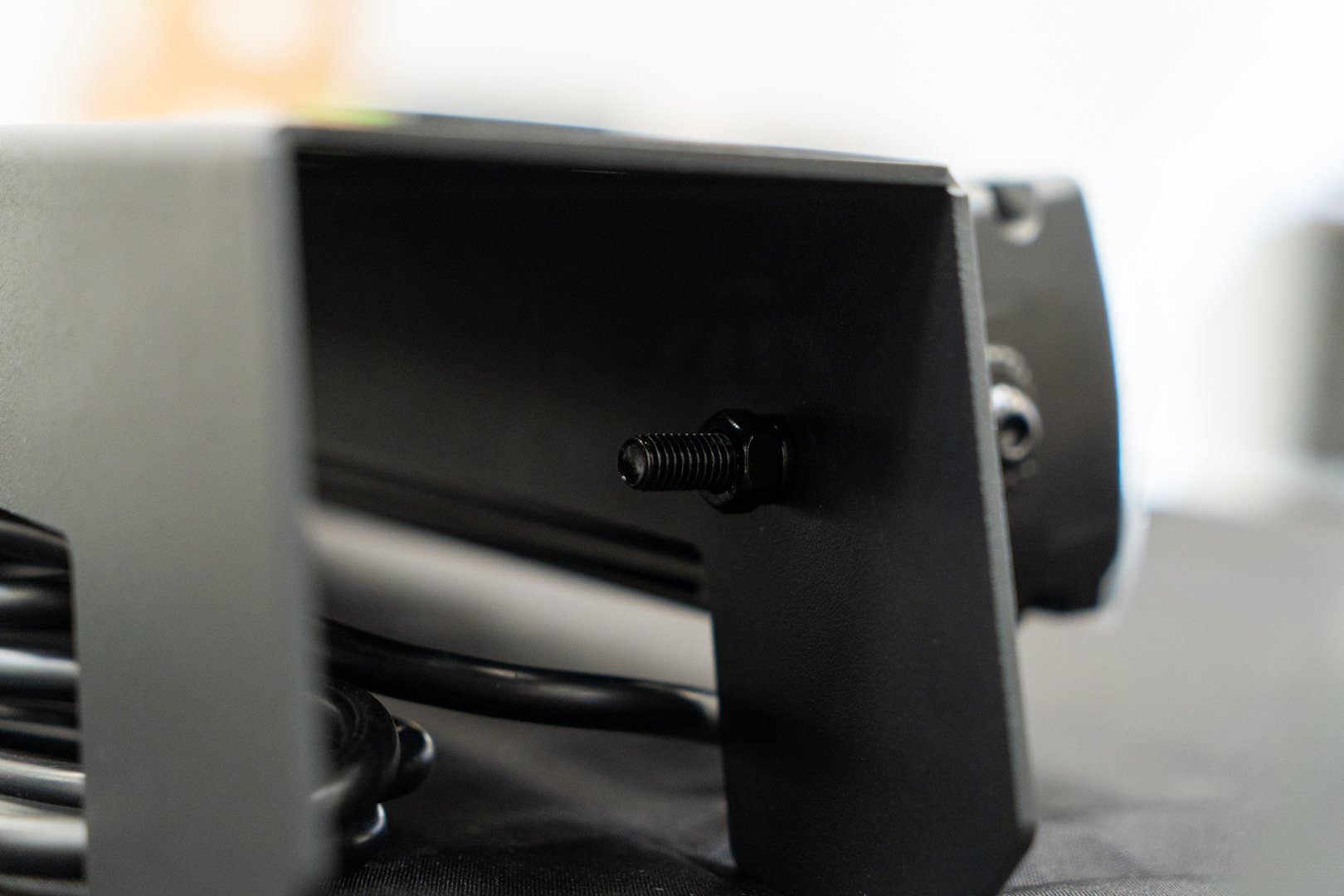 Tesla Cybertruck UP INVINCIBLE DOUBLE ROW LIGHT BAR 48V - Installation-24