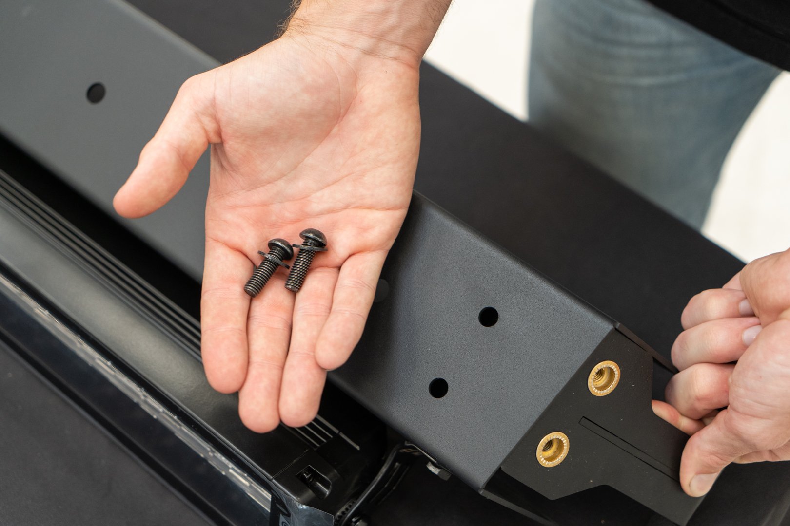 Tesla Cybertruck UP INVINCIBLE DOUBLE ROW LIGHT BAR 48V - Installation-33