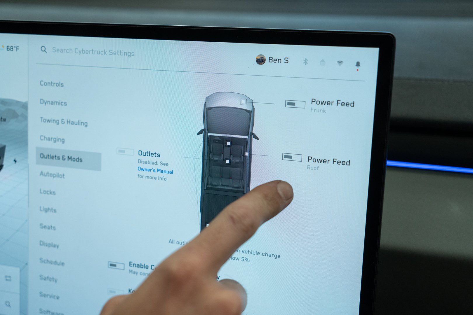 Tesla Cybertruck UP INVINCIBLE DOUBLE ROW LIGHT BAR 48V - Installation-63