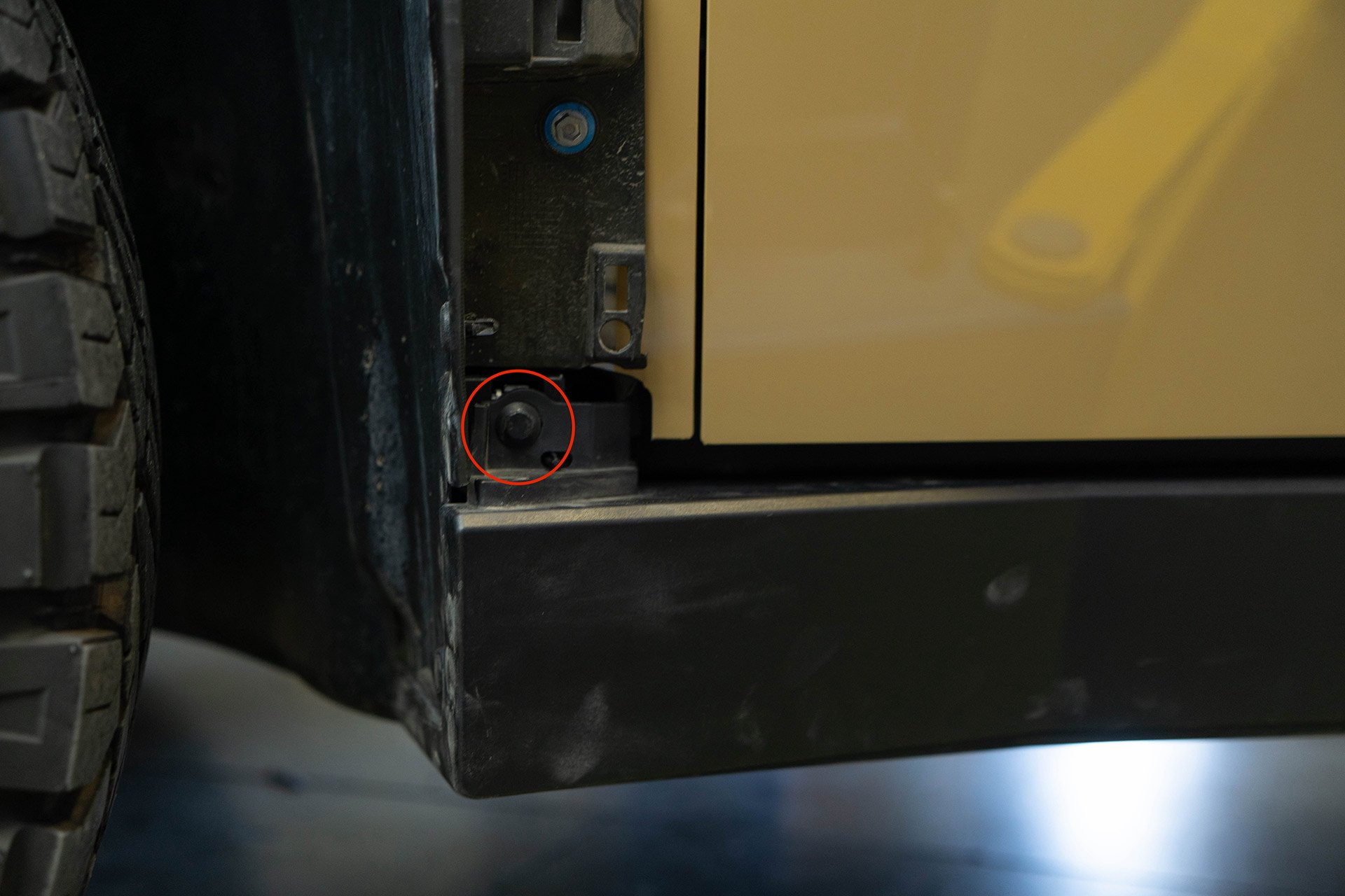 Tesla Cybertruck UP INVINCIBLE HD Rock Sliders - Installation 9