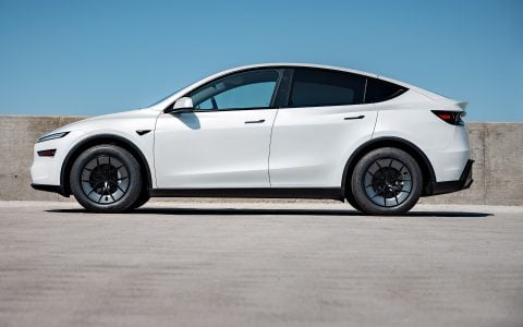 White Tesla Model Y Juniper UP Forged UP-RW Road Warrior Wheels 5 White Tesla Model Y Juniper UP Forged UP-RW Road Warrior Wheels