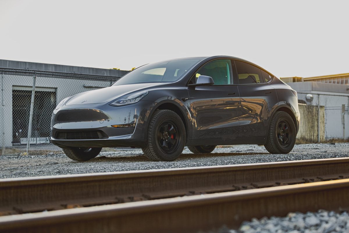 Lifted Gray Model Y on UP.FIT Forged PD Wheels in Satin Black