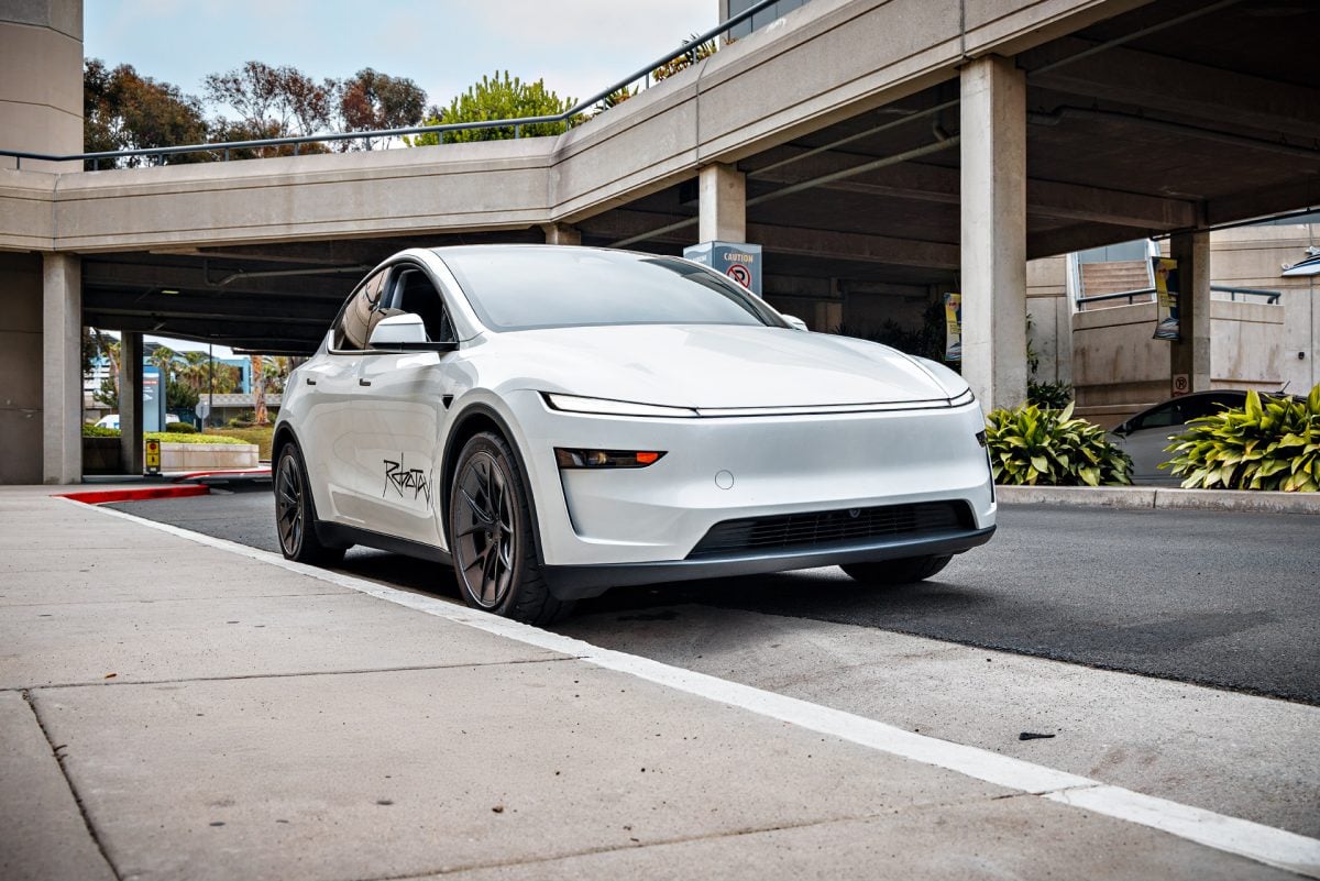 2026 Tesla Model Y Juniper Future RoboTaxi on 20 Inch UP Forged Road Warrior Wheels