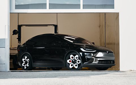 Black Tesla Model X on CYBRHEX Wheels in Gloss Black and Machined