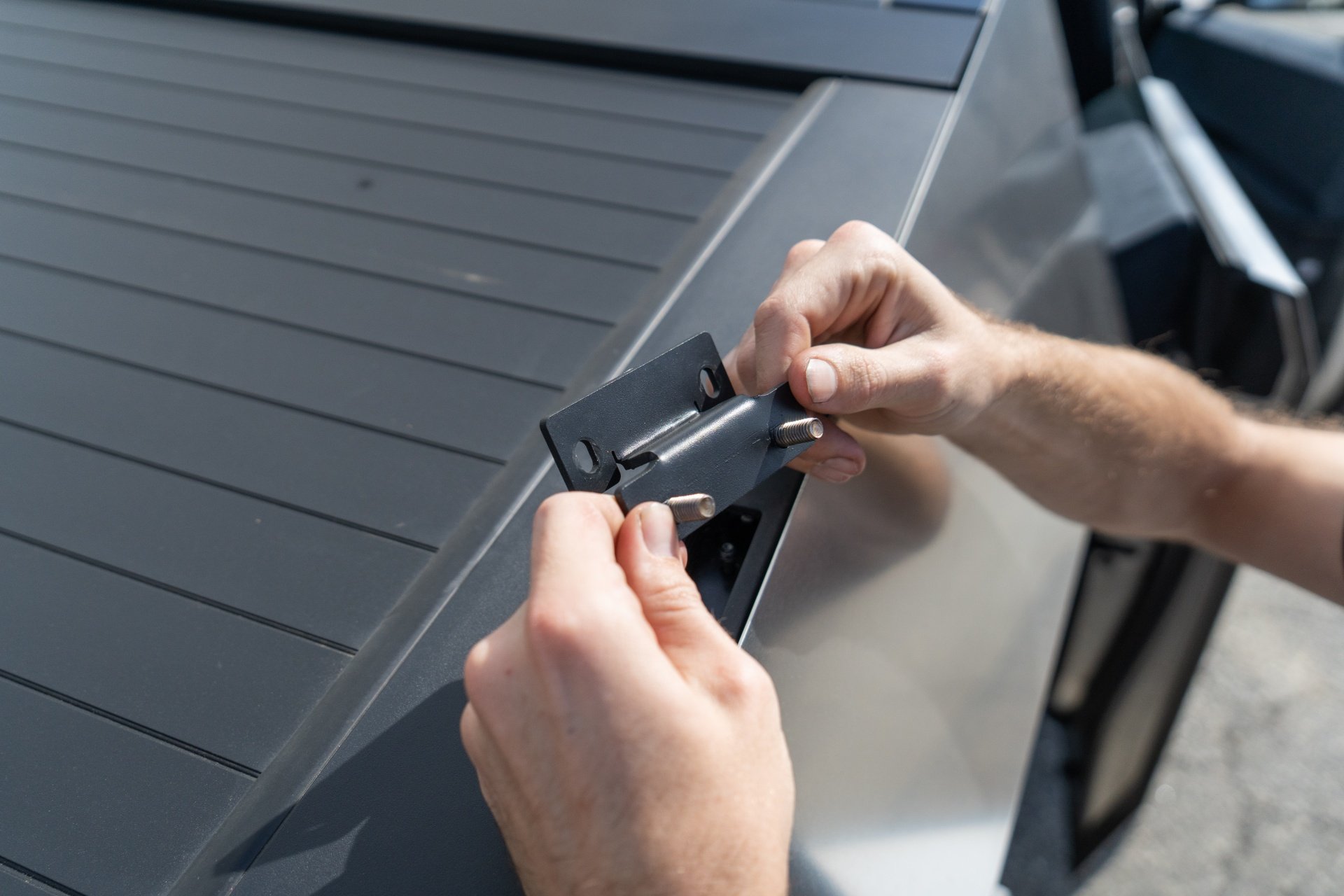 UP Invincible MOLLE Panel (No Roof Rack Version)-18_1920