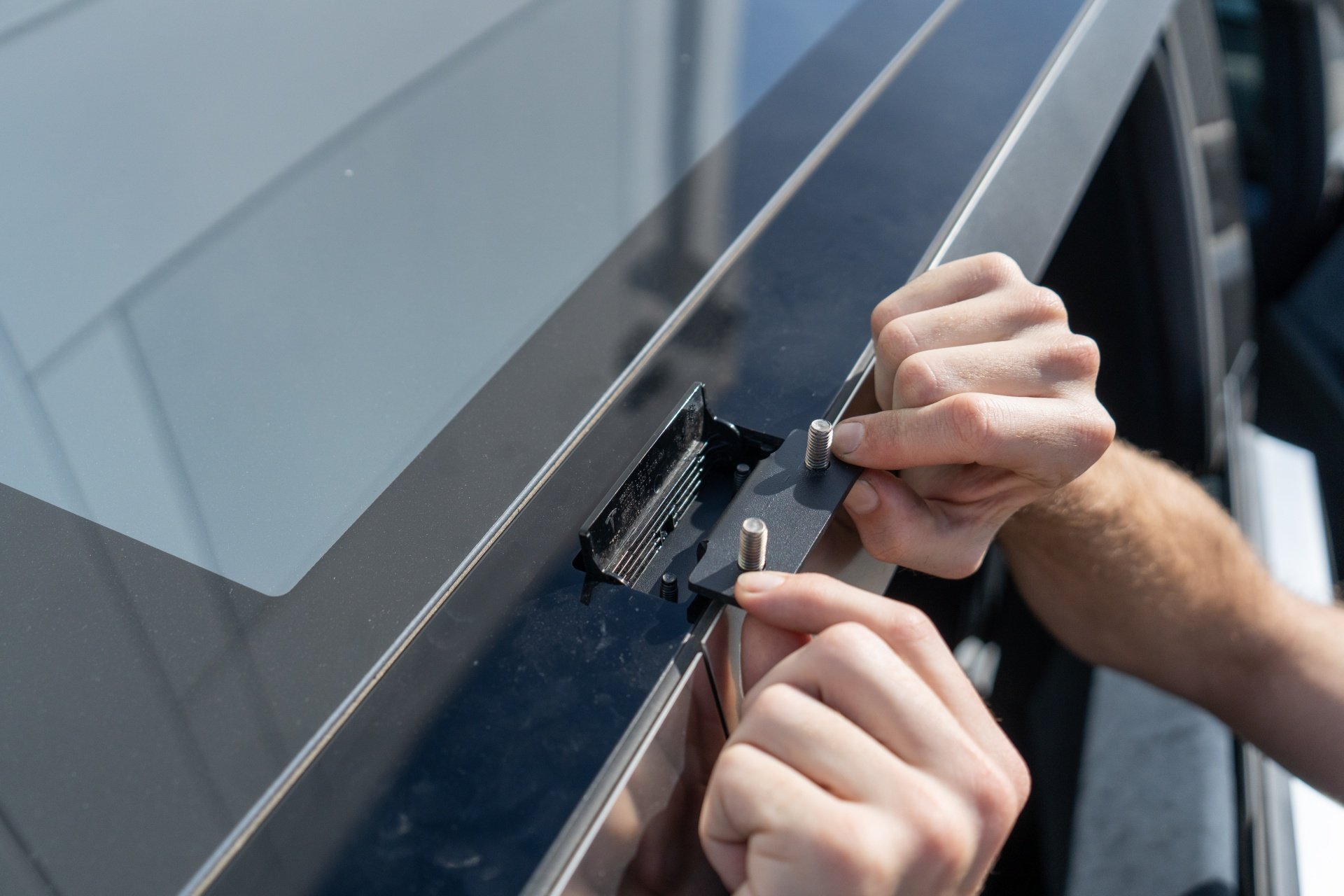 UP Invincible MOLLE Panel (No Roof Rack Version)-27_1920