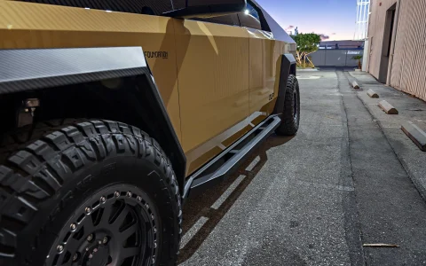 Tesla-Cybertruck-Dune-Sand-Wrap-18-inch-UP-03-Beadlock-wheels-carbon-fiber-fender-flares-rear-bumper-unplugged-performance-image-8